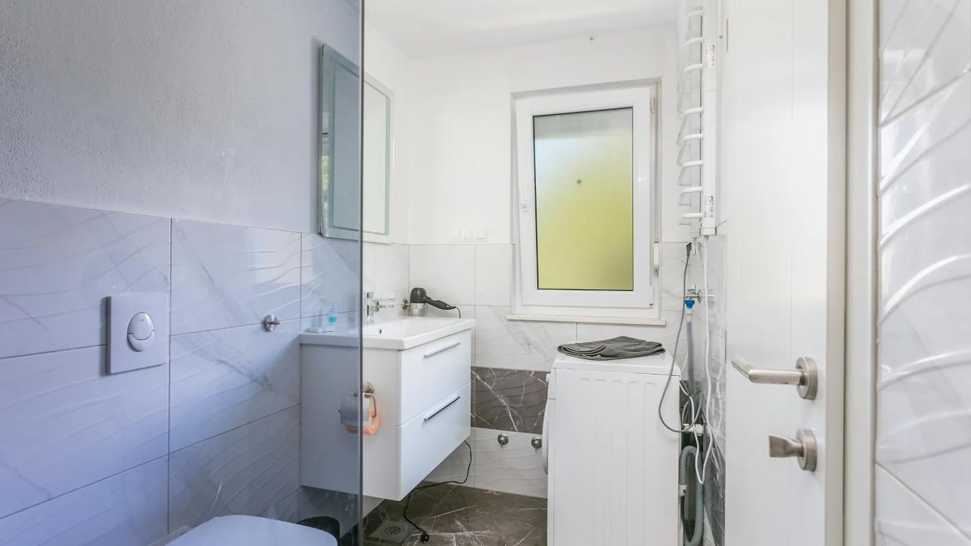 Family Friendly Apartments With A Swimming Pool Okrug Gornji, Ciovo - 21969 Trogir