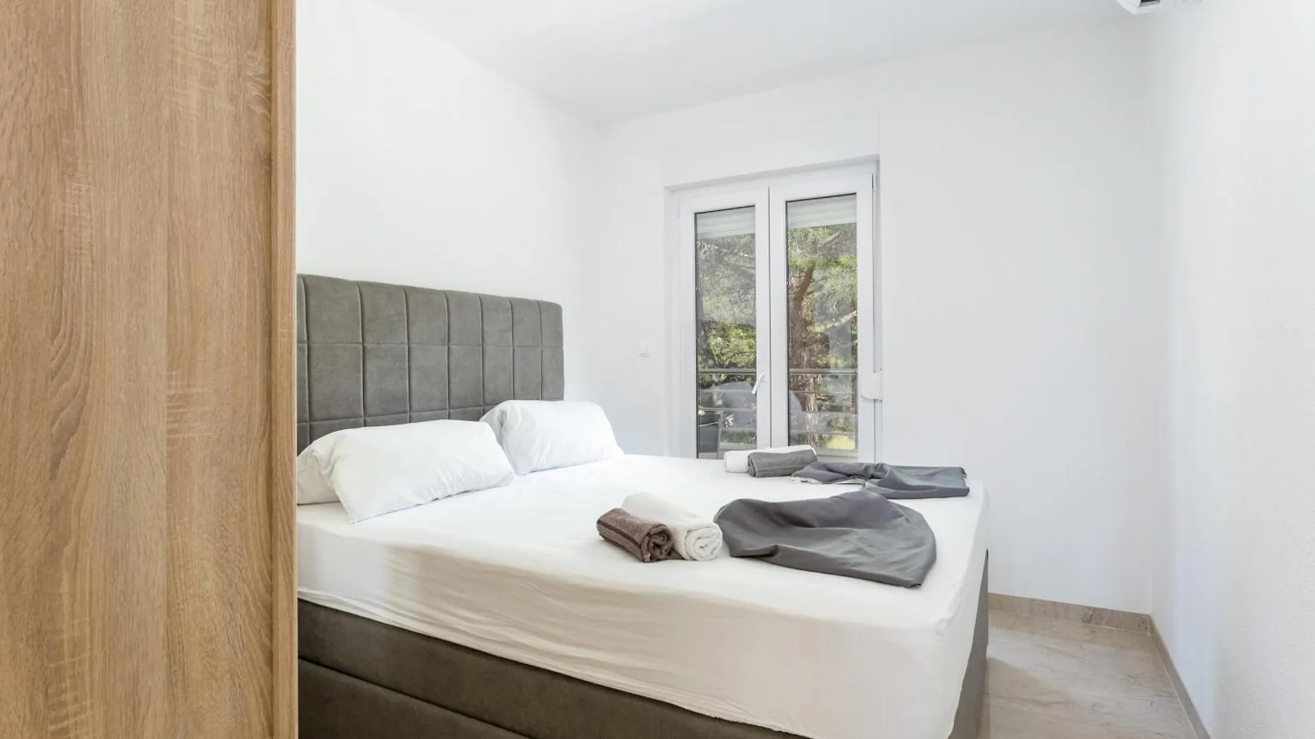Family Friendly Apartments With A Swimming Pool Okrug Gornji, Ciovo - 21969 Trogir