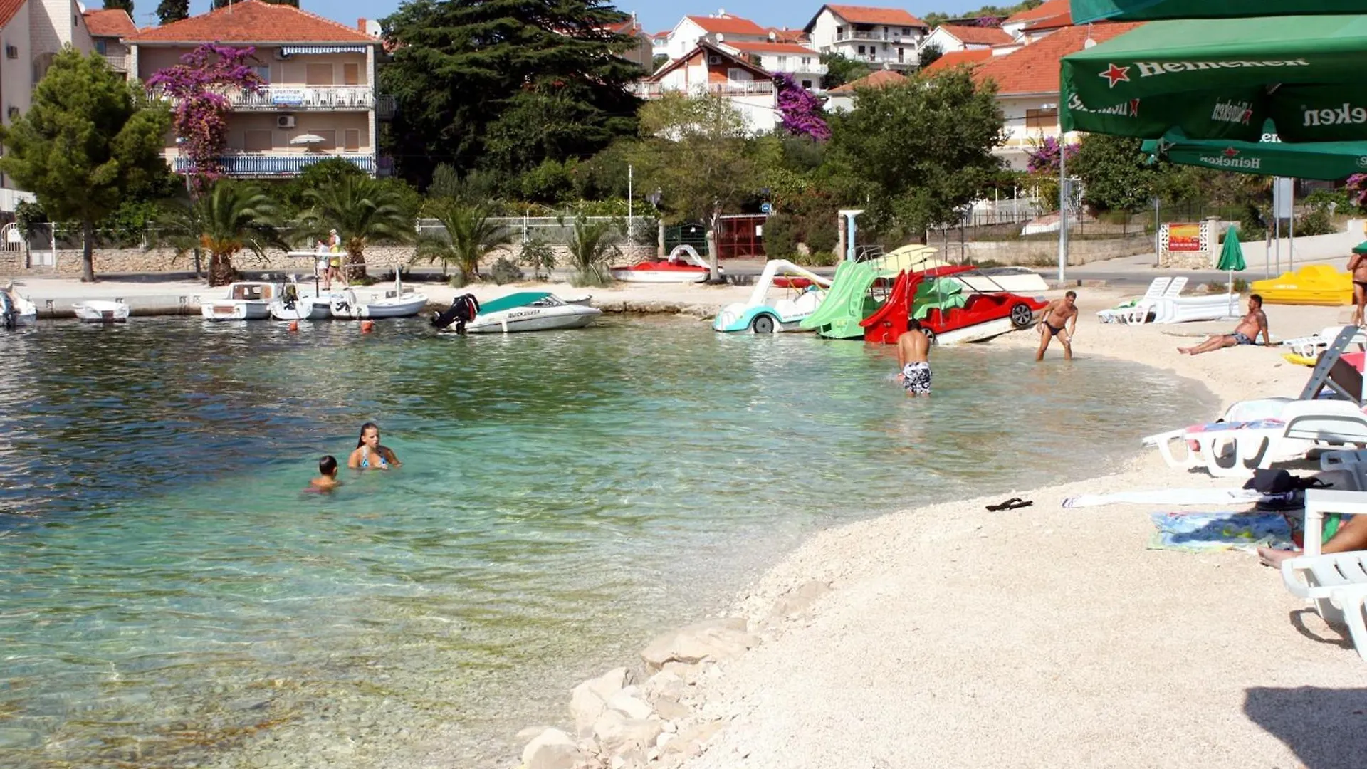 Family Friendly Apartments With A Swimming Pool Okrug Gornji, Ciovo - 21969 Trogir