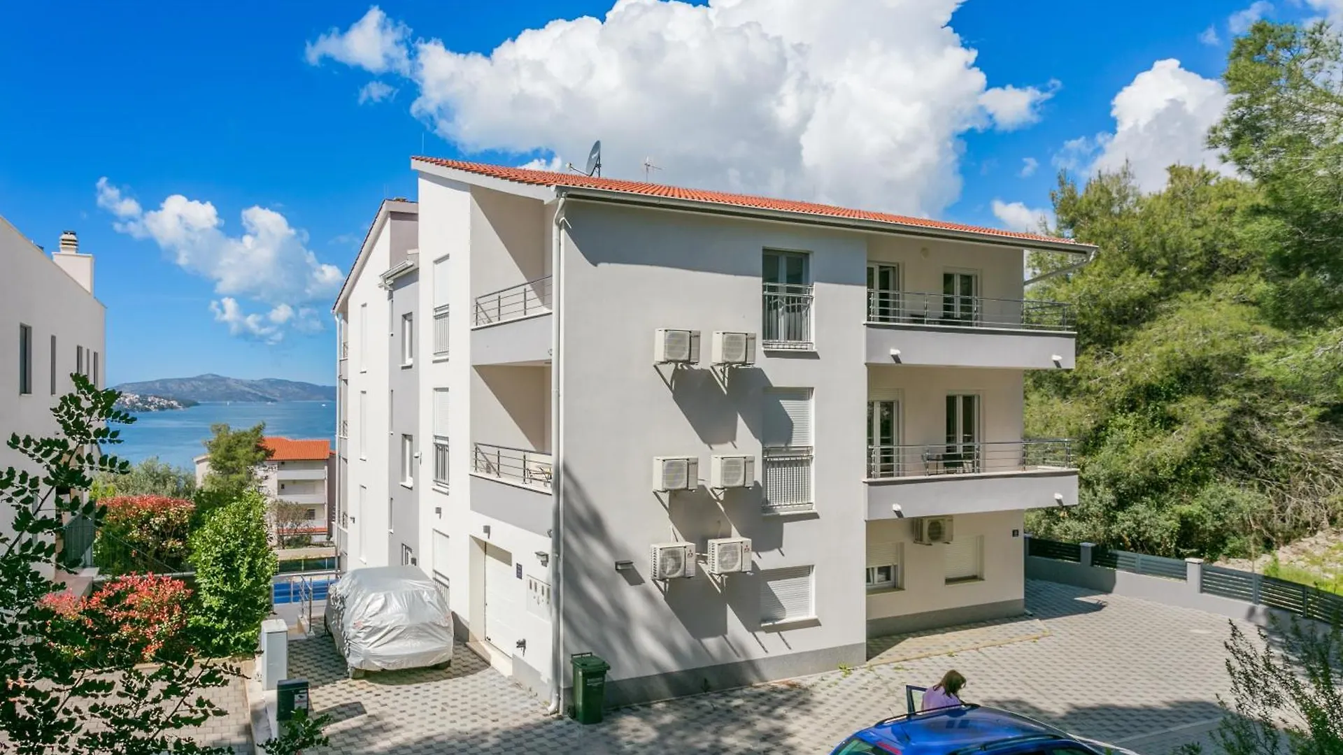 Family Friendly Apartments With A Swimming Pool Okrug Gornji, Ciovo - 21969 Trogir
