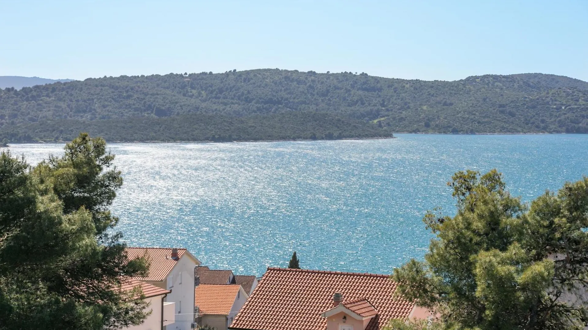 Family Friendly Apartments With A Swimming Pool Okrug Gornji, Ciovo - 21969 Trogir