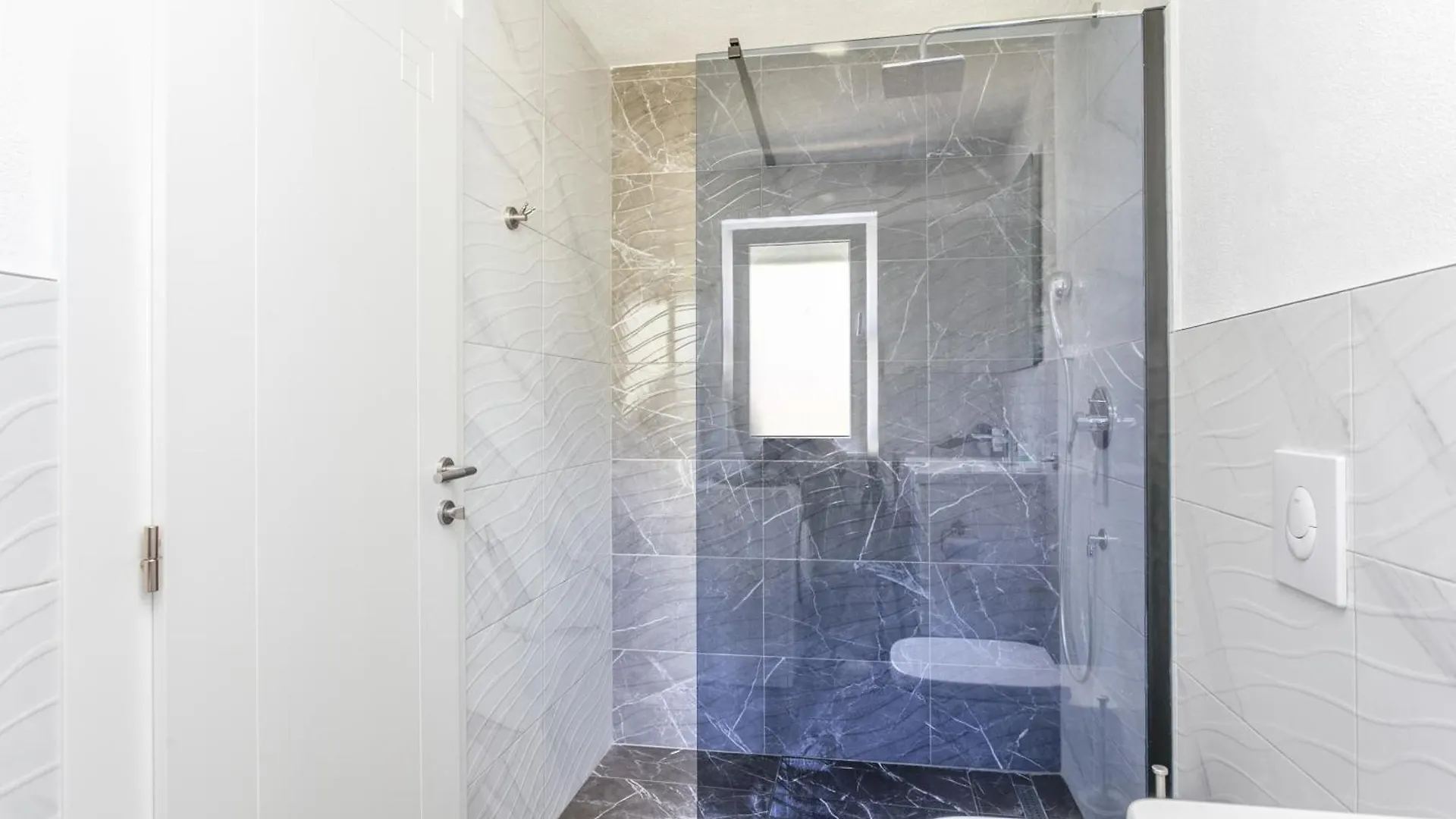 Family Friendly Apartments With A Swimming Pool Okrug Gornji, Ciovo - 21969 Trogir